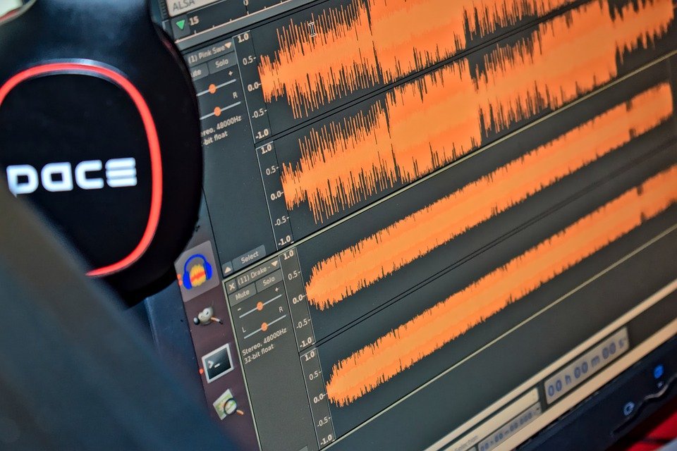headphones-5433956_960_720